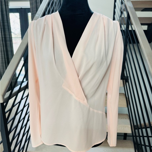 Marciano Tops - New Marciano Chic and Sheer Women's Blouse in Soft Pink size S